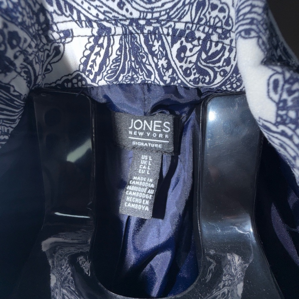 Jones New York White & Navy Paisley Blazer - Picture 4 of 4
